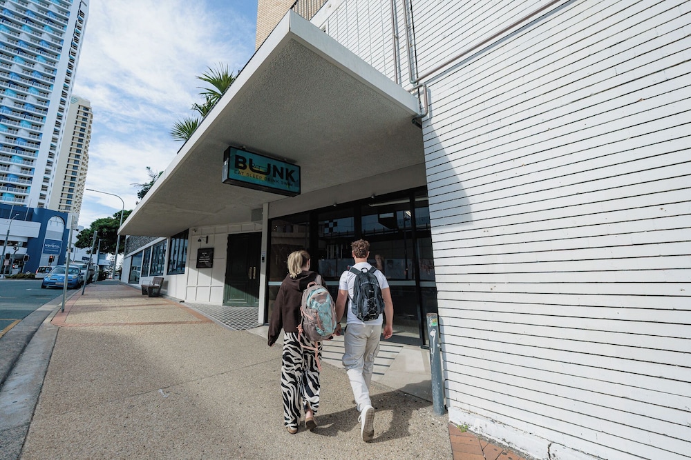 Bunk Backpackers Surfers Paradise Hostel 67/76