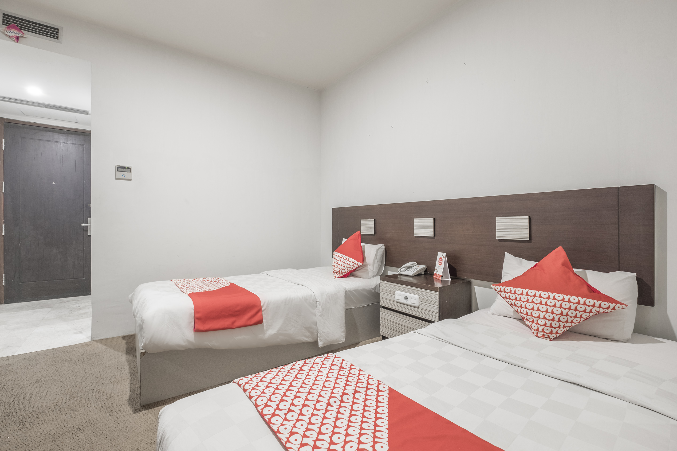 Lynt Hotel Makassar 6/31
