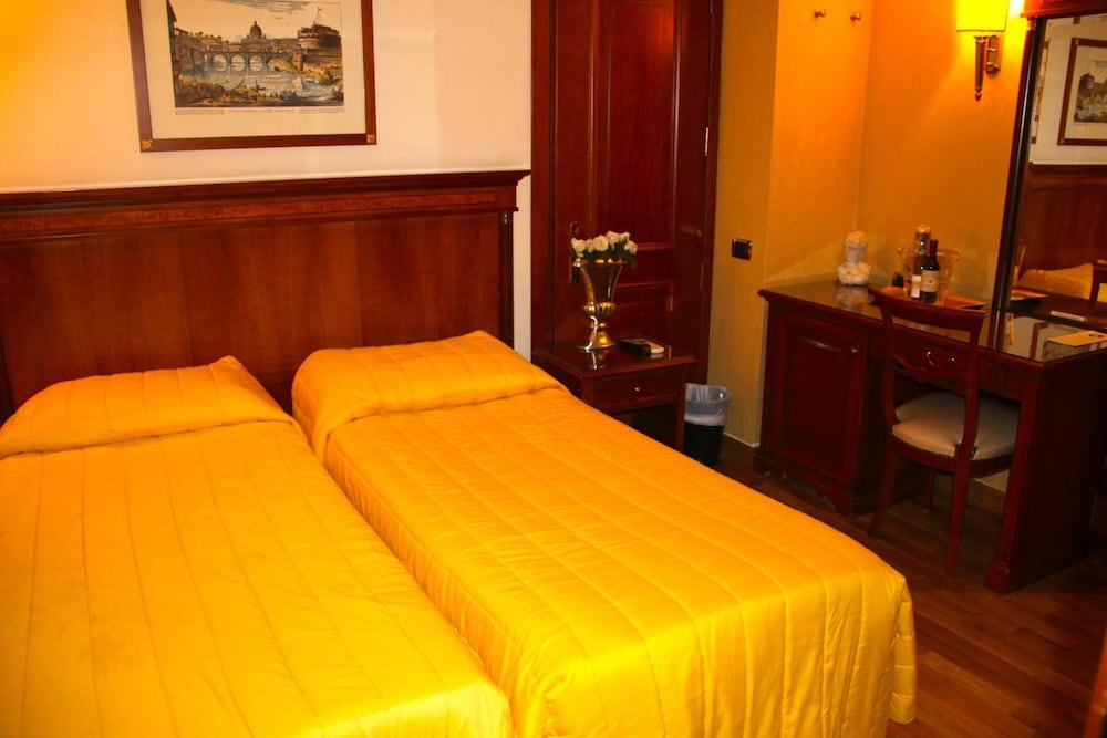 Luxury Rooms H 2000 Roma 29/53