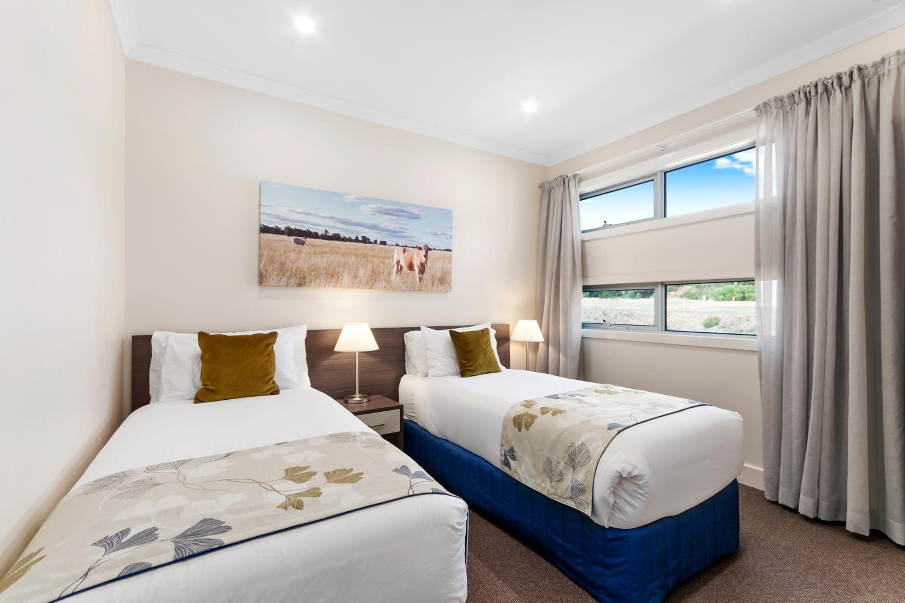 2 Bedrooms, Suite, Bathtub
