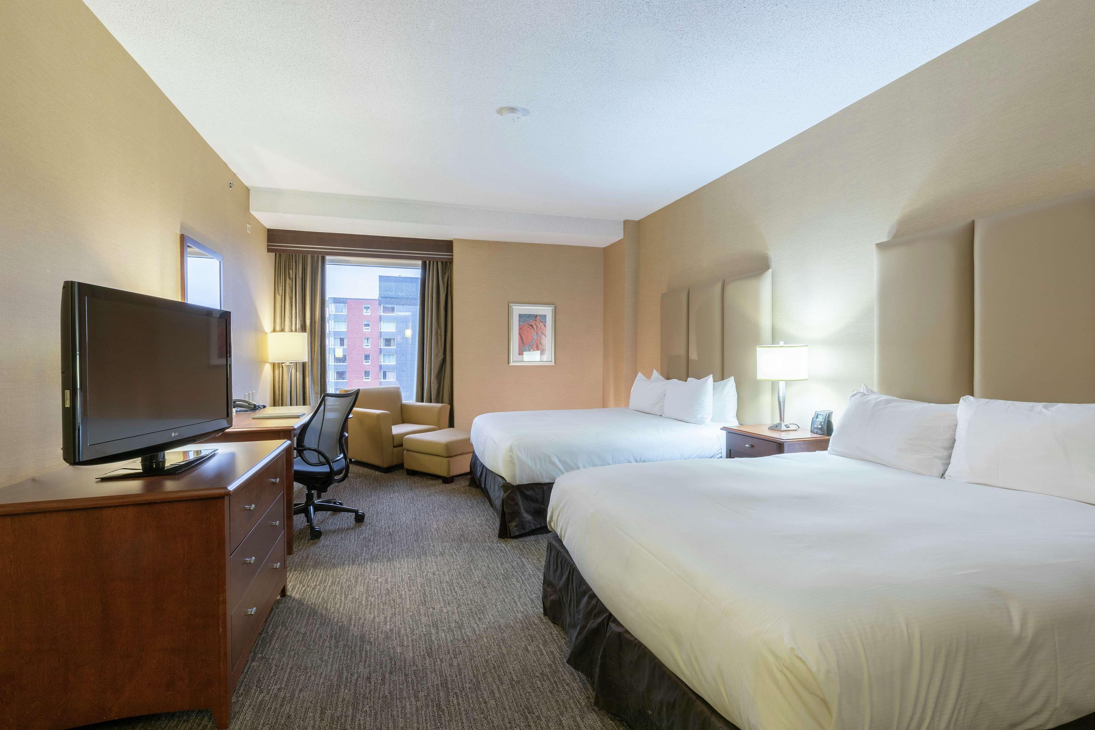 Standard, 2 Queen Beds, Downtown View