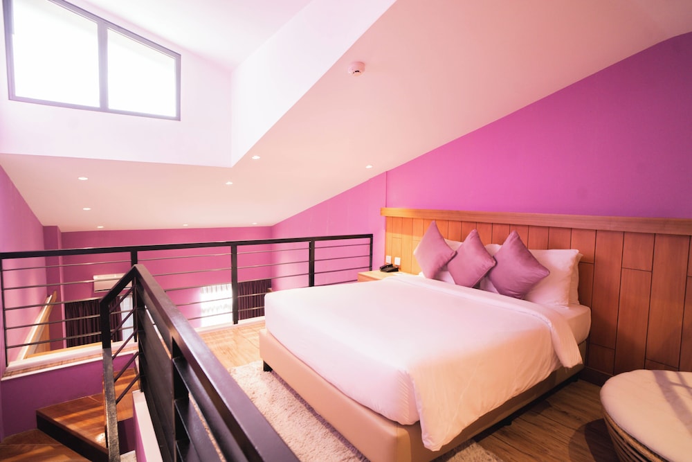 لوفت بسرير كوين وسريرين مزدوجين، The Orchard Hotel Baguio 3/8
