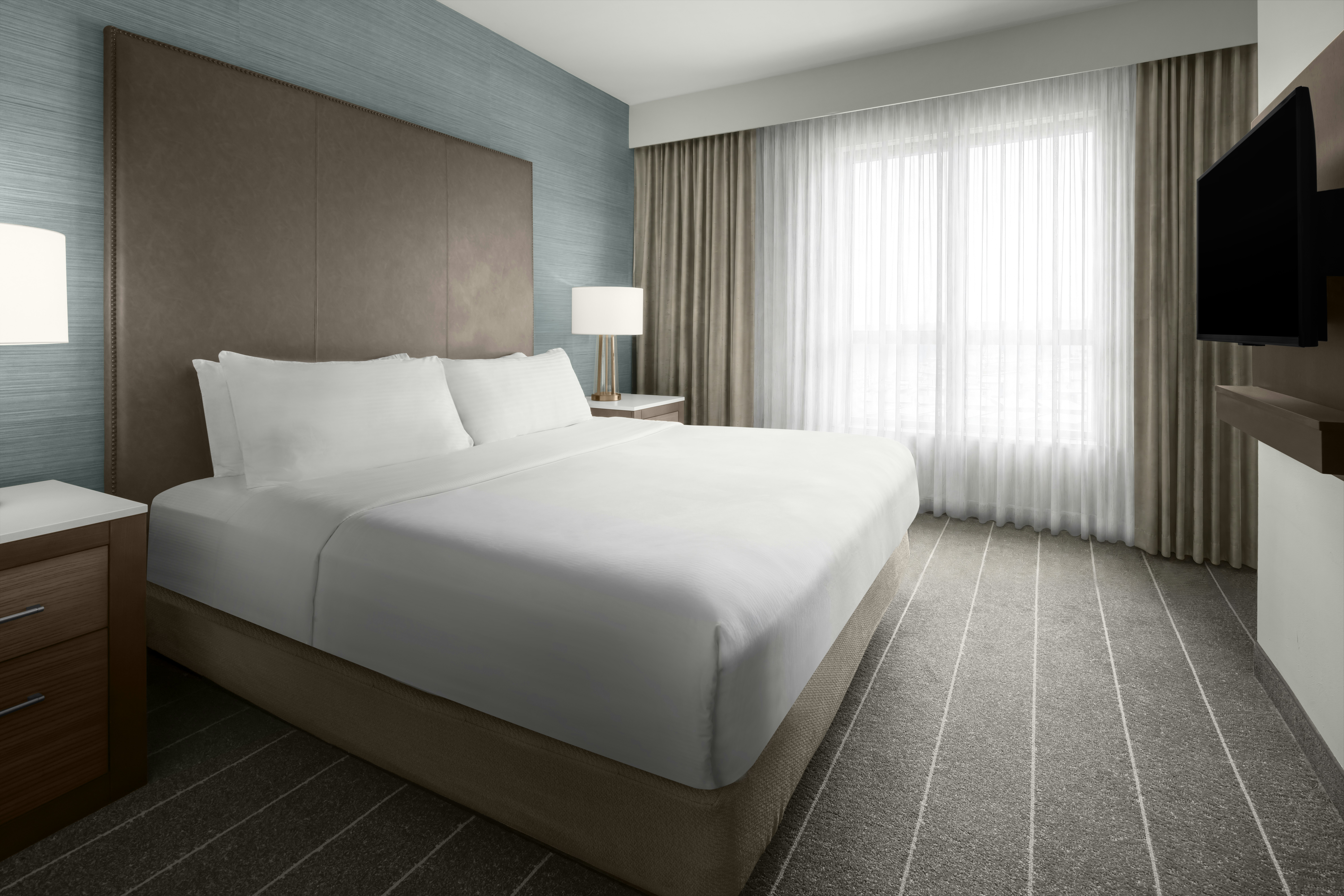 2 ROOMS, SUITE, KING BED