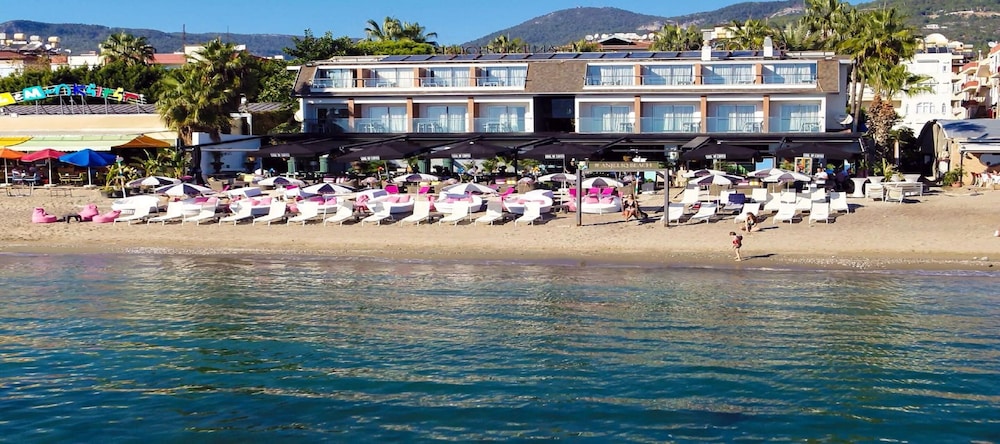 Anjeliq House Hotel 52/60