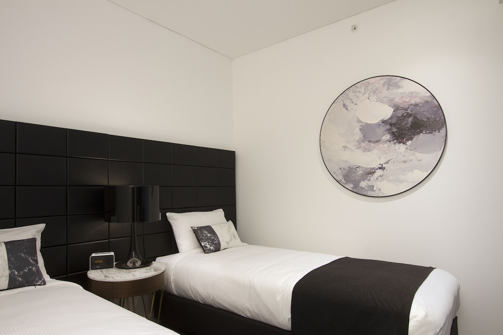 Silkari Suites Chatswood 15/65