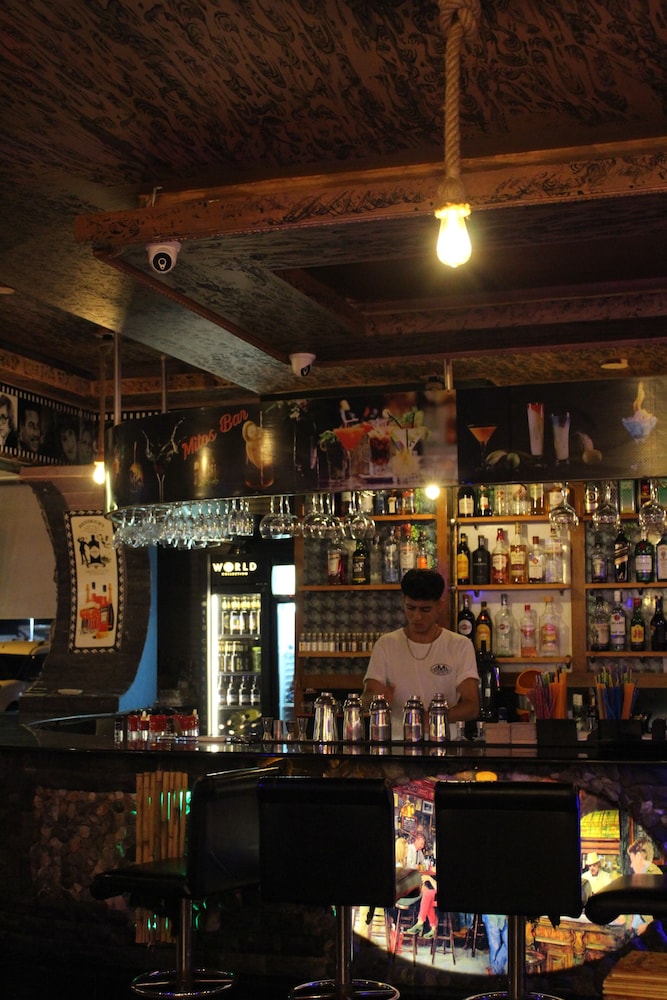 Mitos Apartment Hotel 33/42