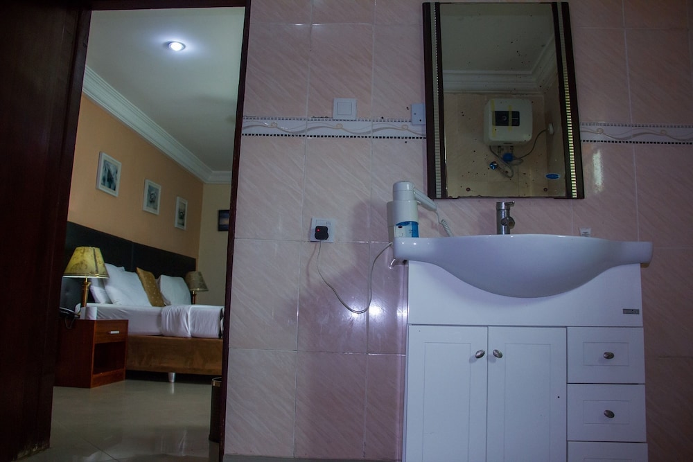 Chaka Resort & Extension 46/50