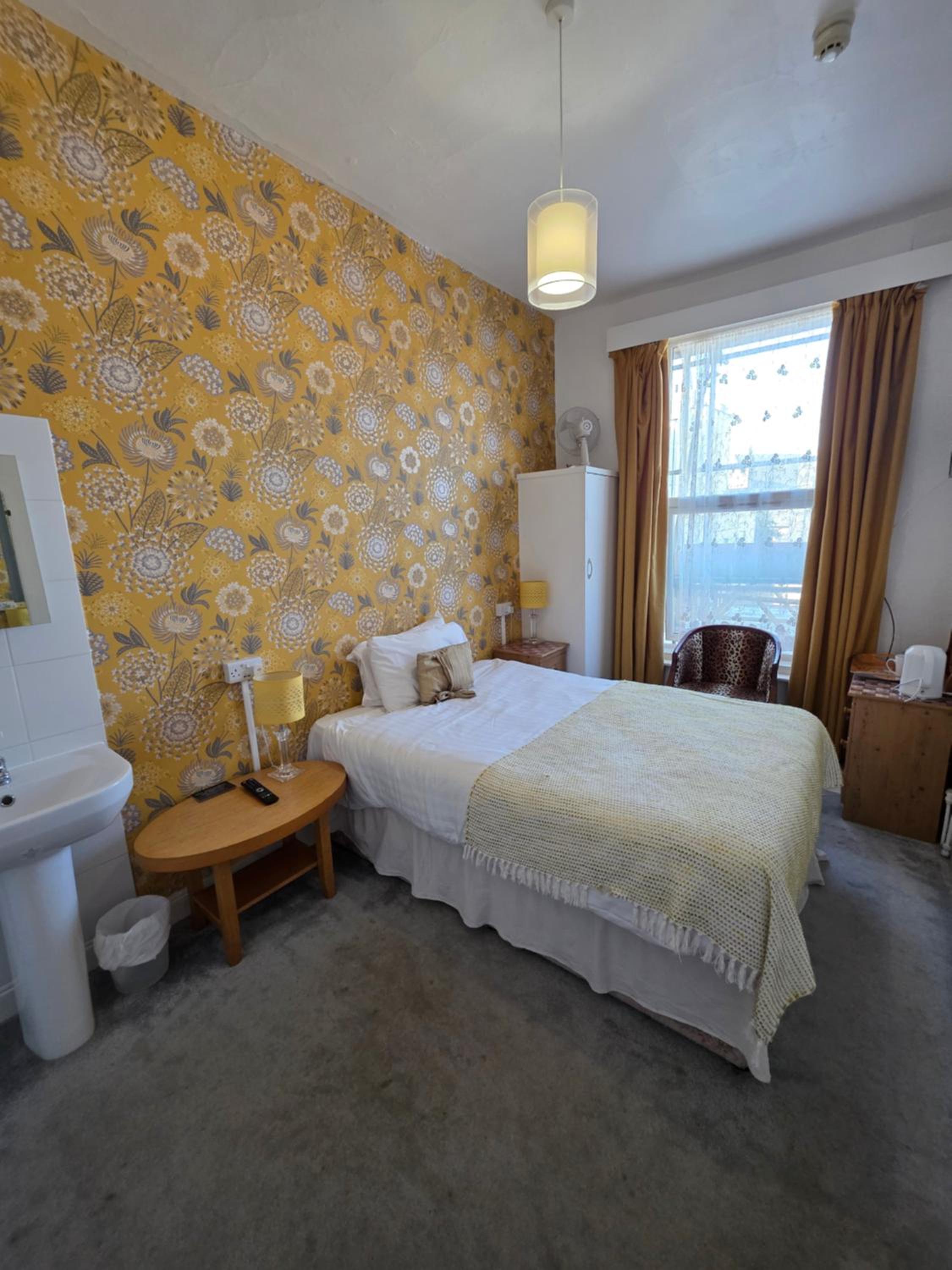 غرفة مفردة كبيرة، Rivelyn Hotel 5/5
