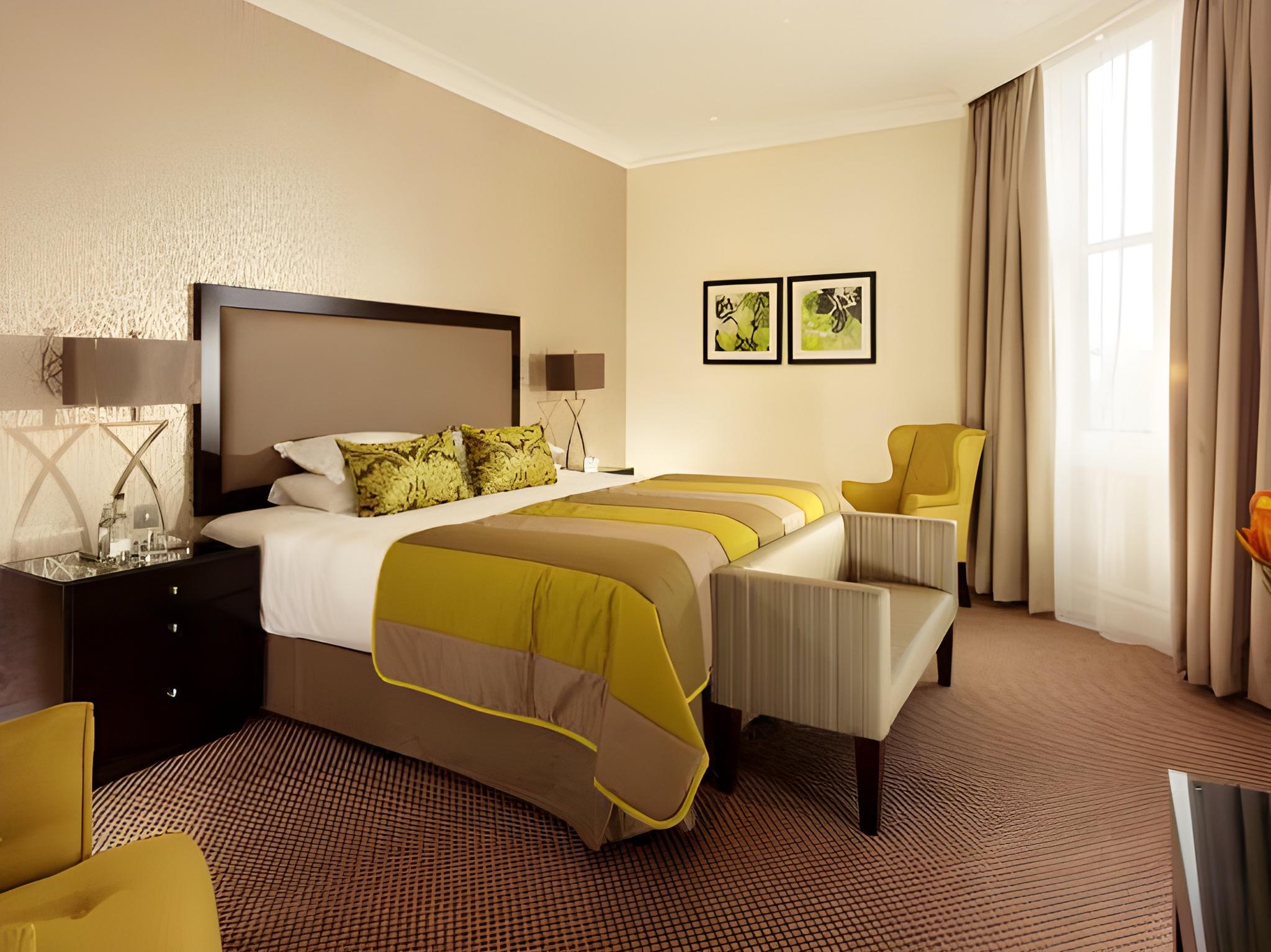 1 Bedroom, Falconer, Suite