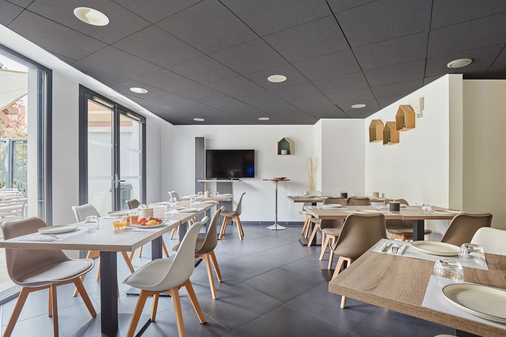 Appart hotel Odalys City Marseille Centre Parc Chanot Velodrome 40/50