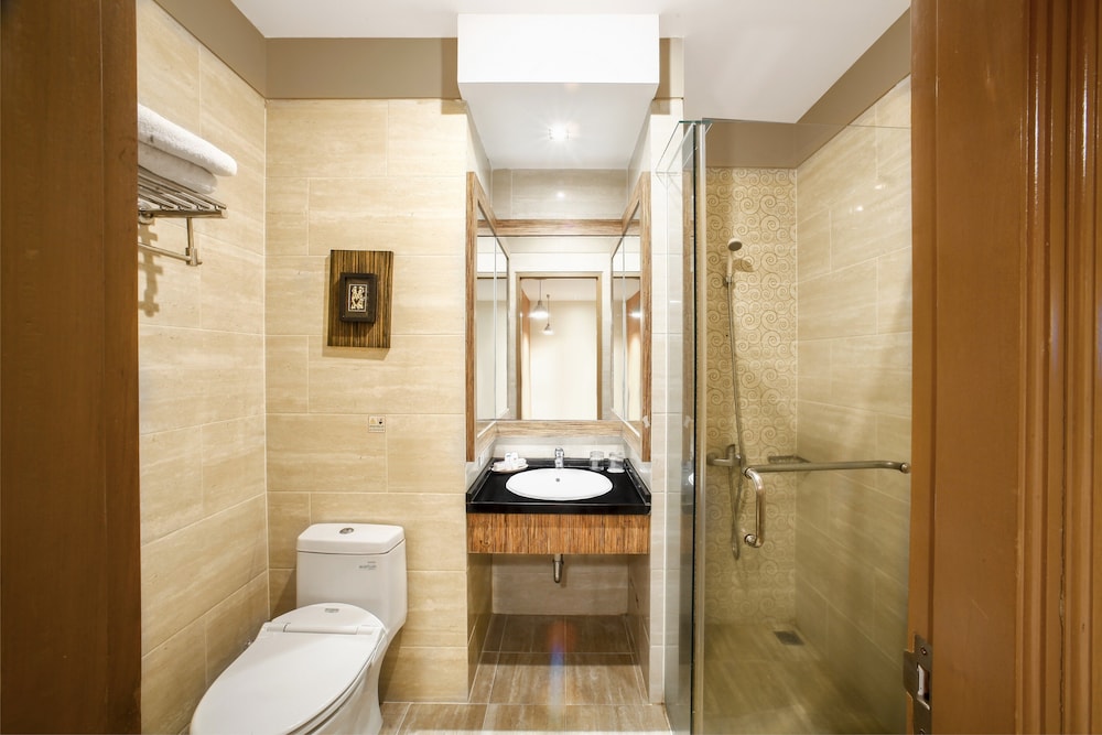 Rivavi Hotel 15/65