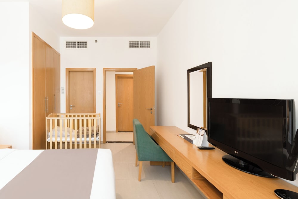 Grand Heights Hotel Apartments 44/50