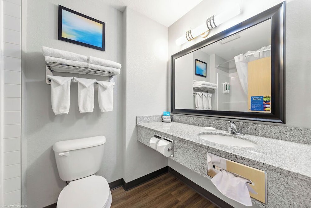 Home Inn and Suites Lloydminster 50/50