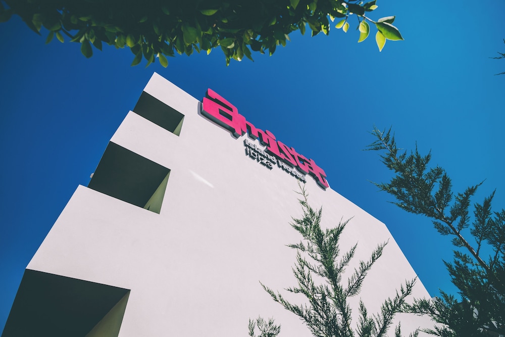 Amistat Island Hostel Ibiza 1/100