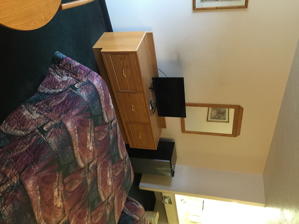 Economy Inn 49/60
