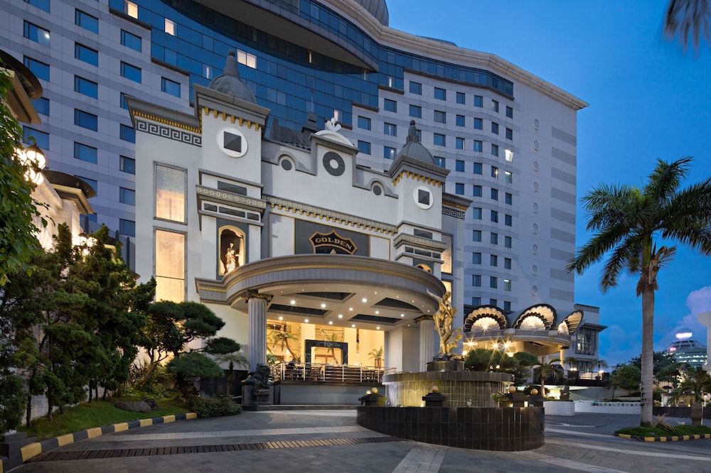 Golden Boutique Hotel Kemayoran 65/70