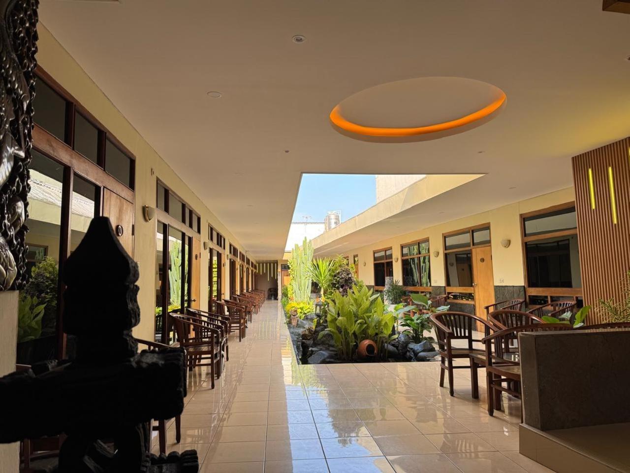 Hotel Priangan 4/50