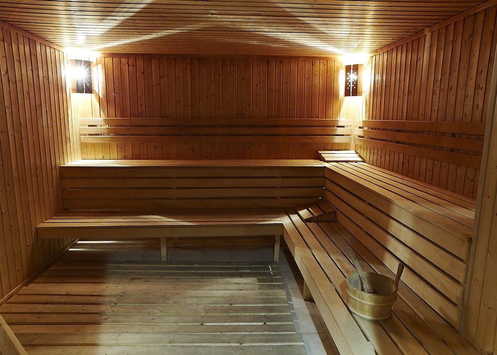 swimming pool spa