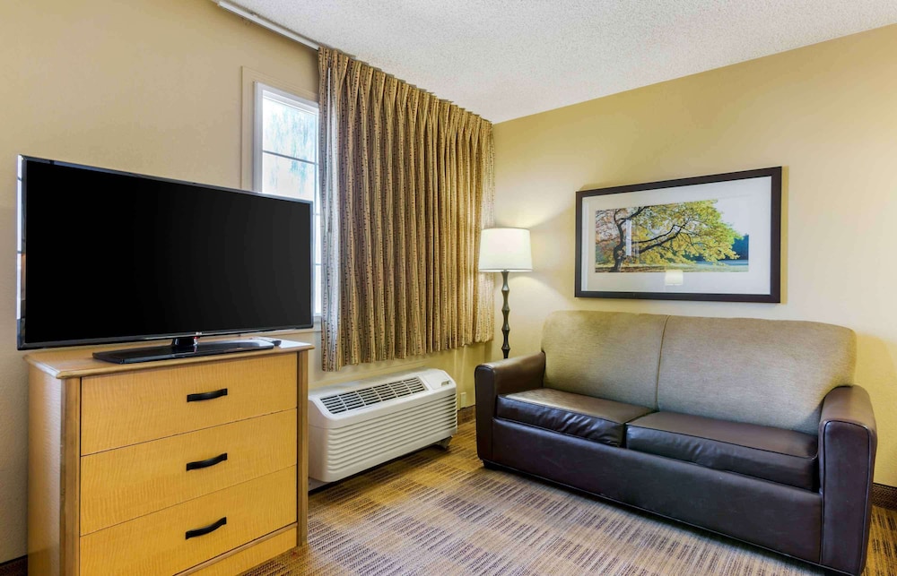 Extended Stay America Suites Phoenix Airport Tempe 39/54
