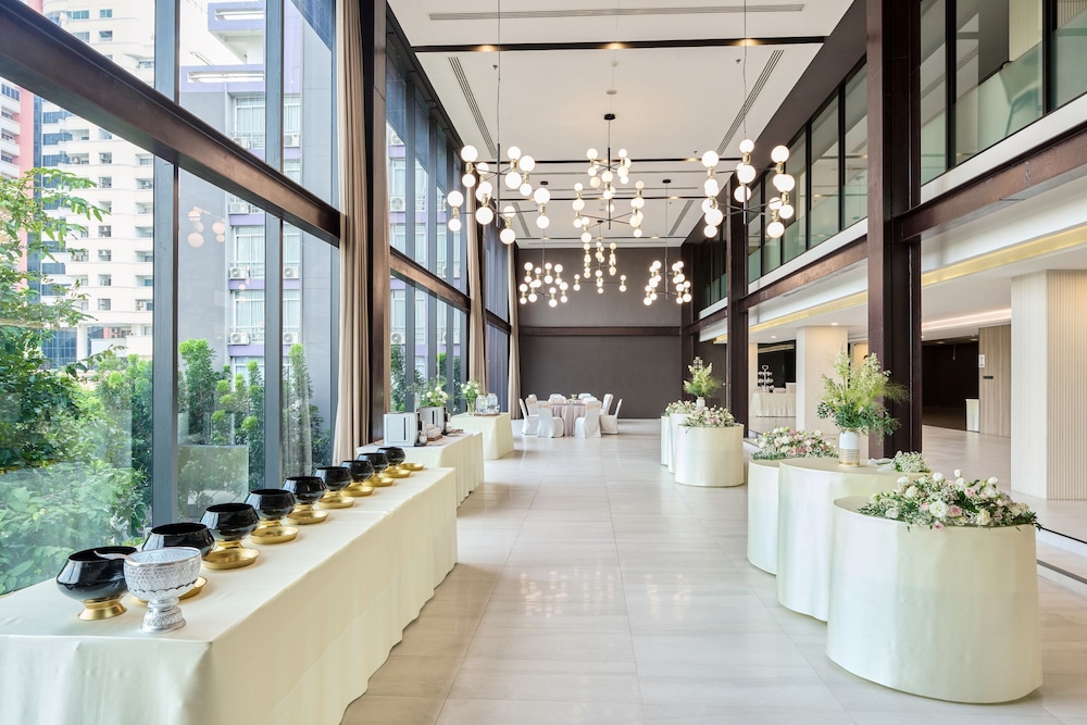 TK. Palace Hotel & Convention Bangkok 7/160
