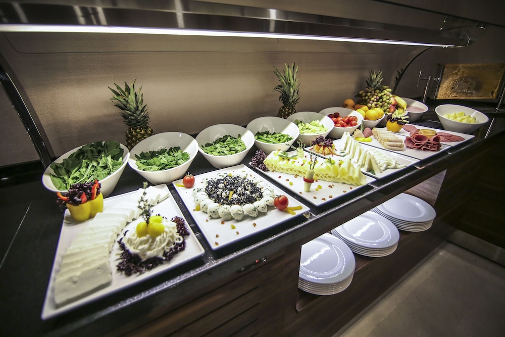 Hotel Excellence Inn 24/35