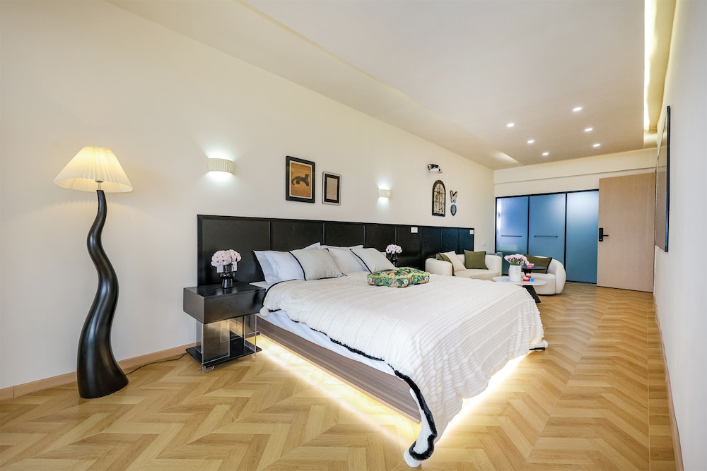 Lanai, Premier, Queen Bed, Ocean View