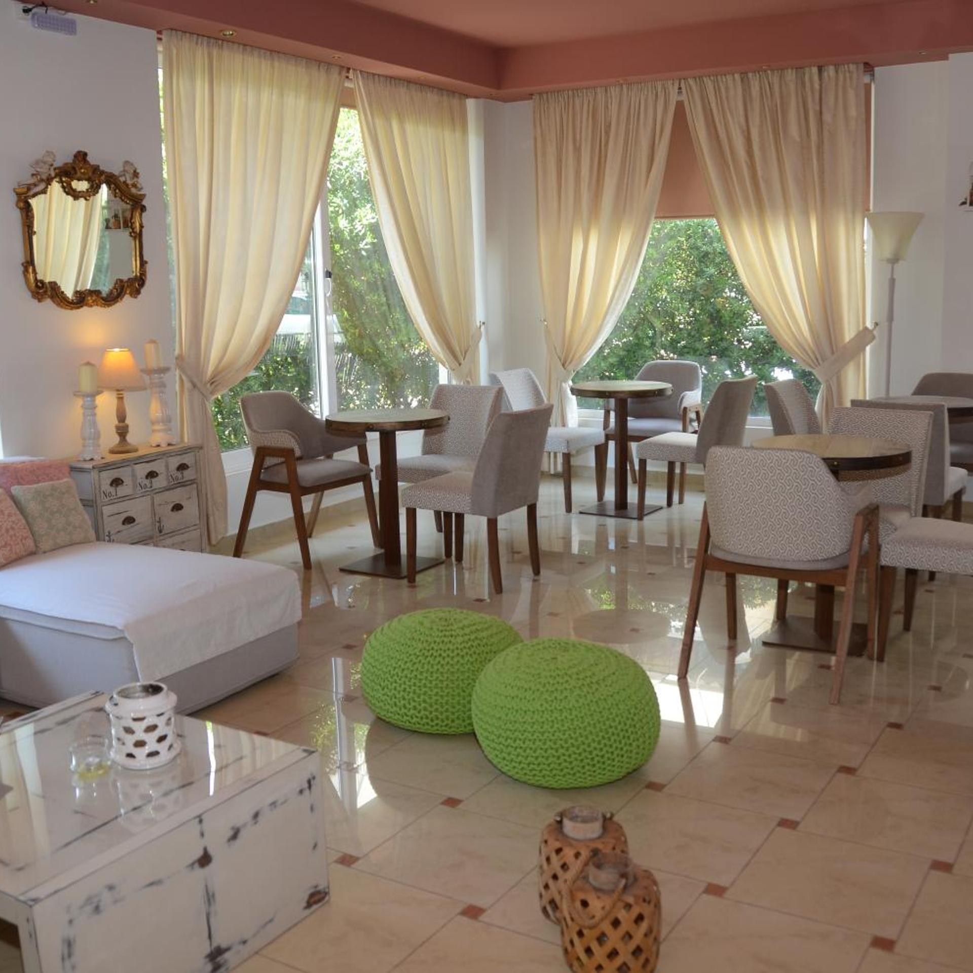 Ilion Hotel 44/48