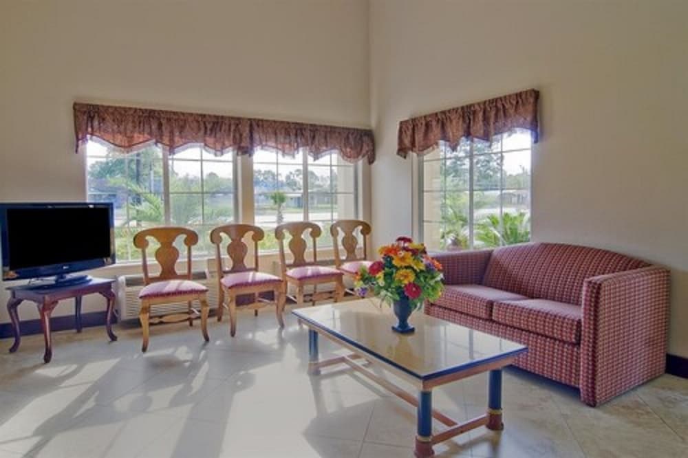 Americas Best Value Inn DeRidder 13/17