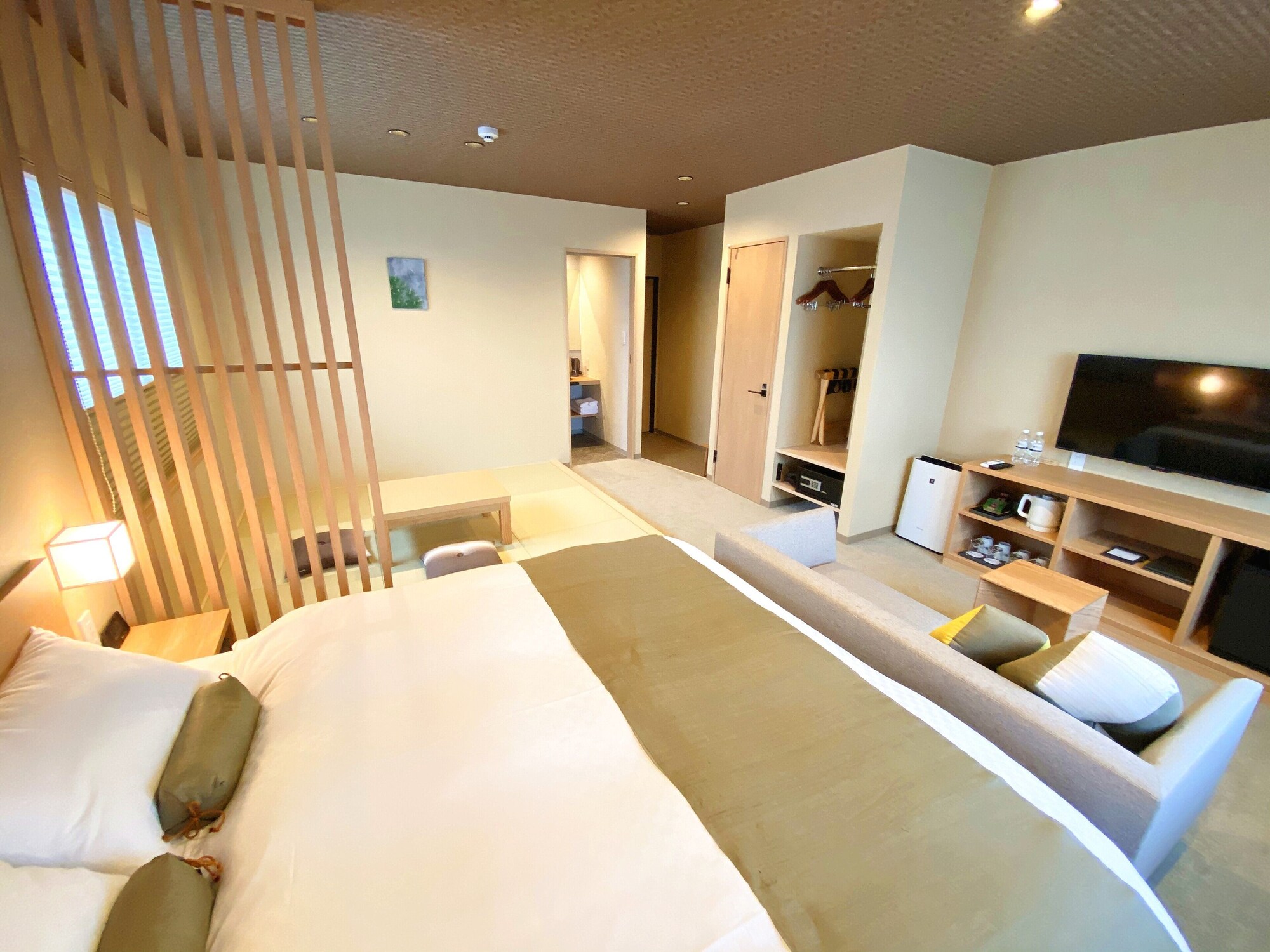 QUEEN BED, TATAMI