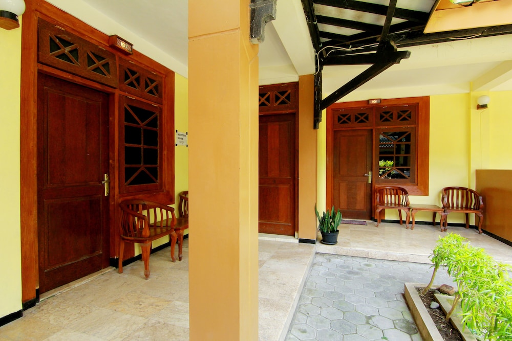The Soemarsono Hotel 6/36