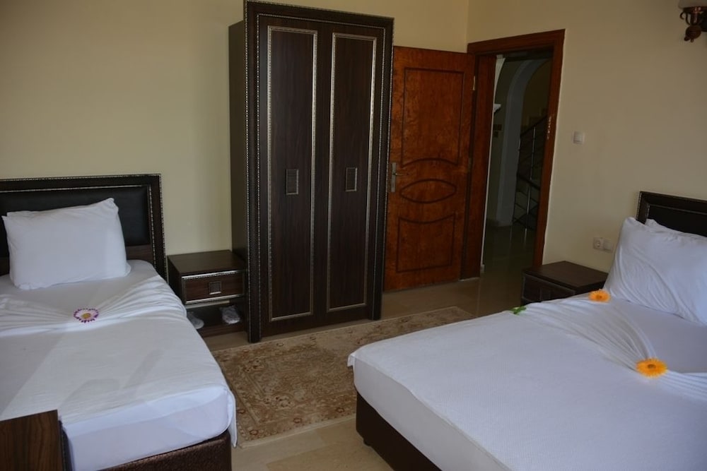 Turabdin Hotel 34/56