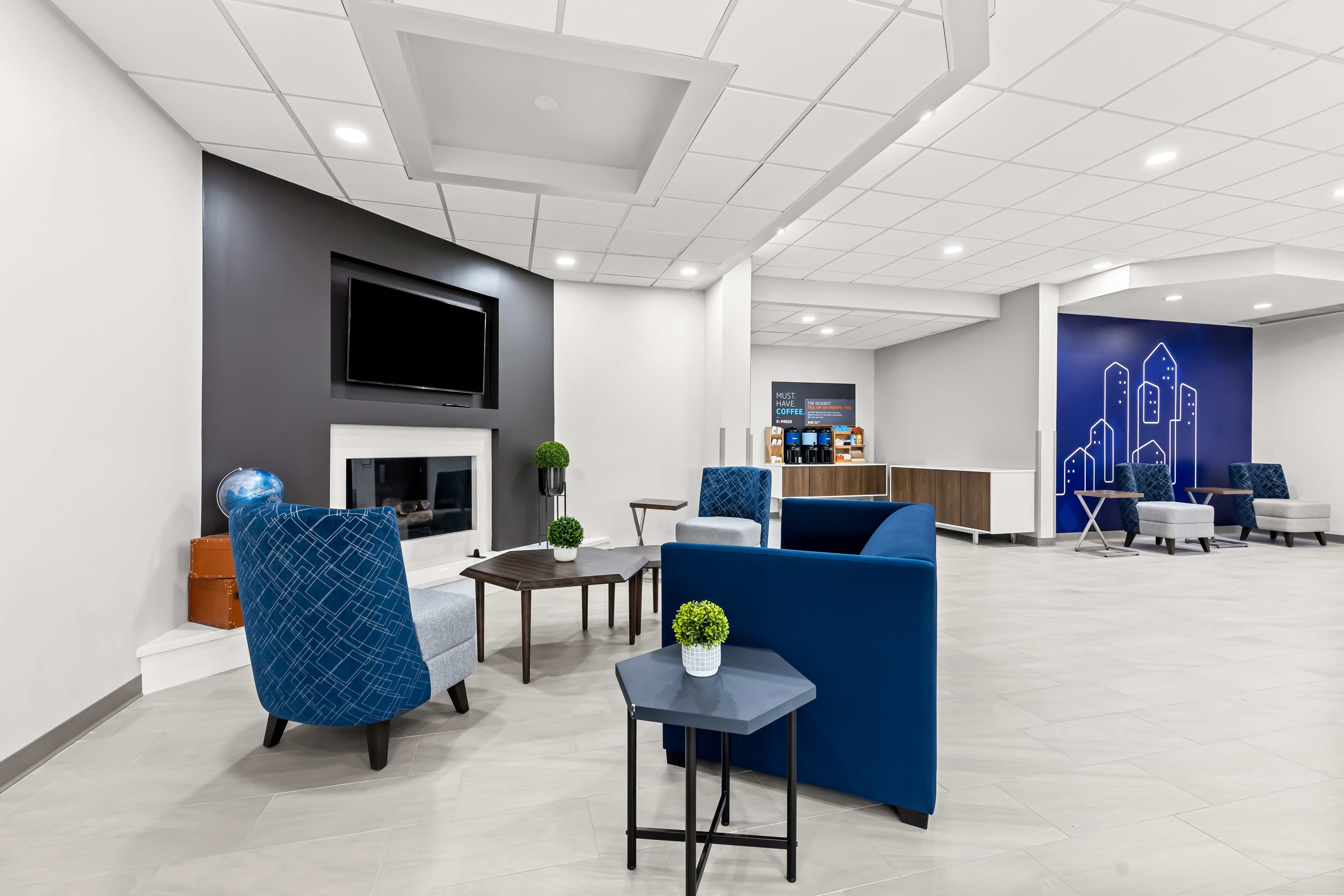Holiday Inn Express Nashville-Hendersonville 30/41