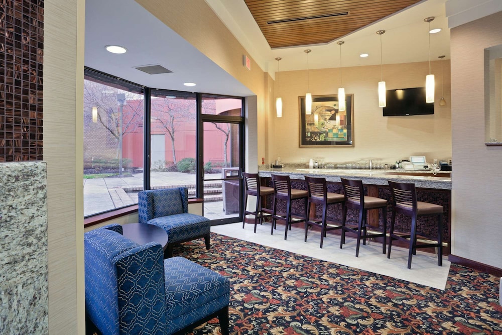 Hotel RL Cleveland Airport West 4/31