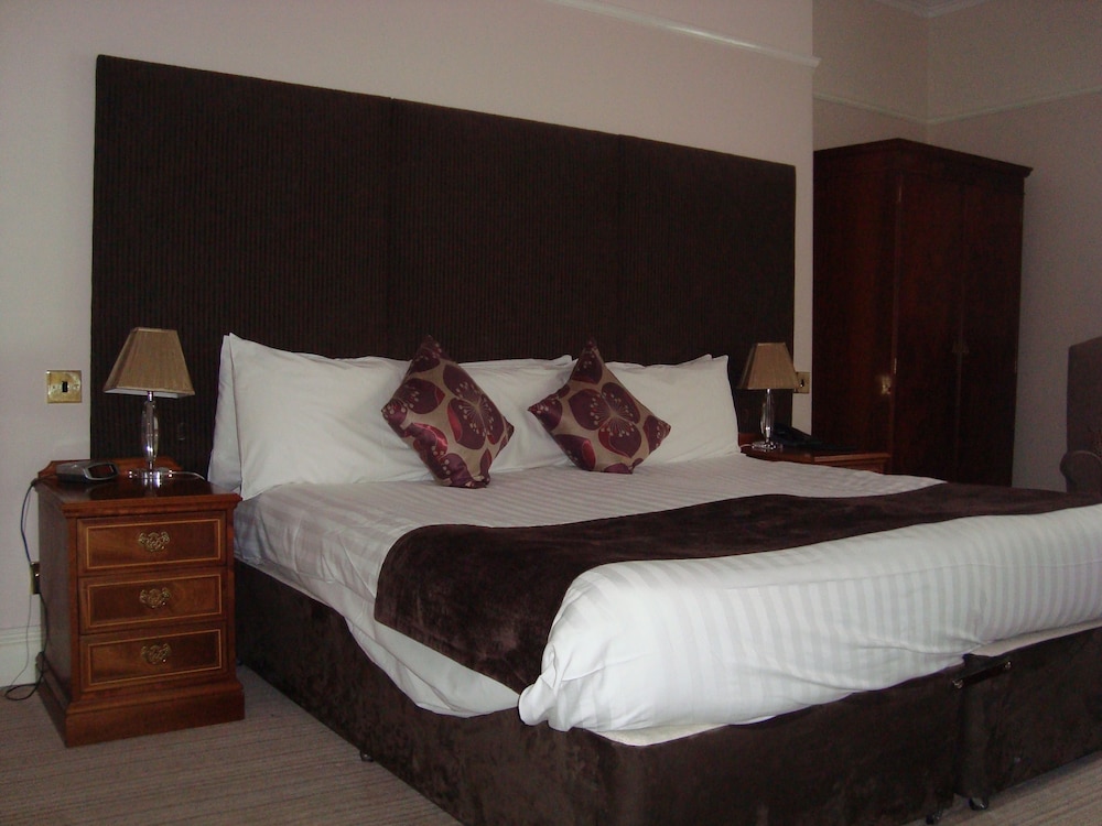 The Minster Hotel York 6/24