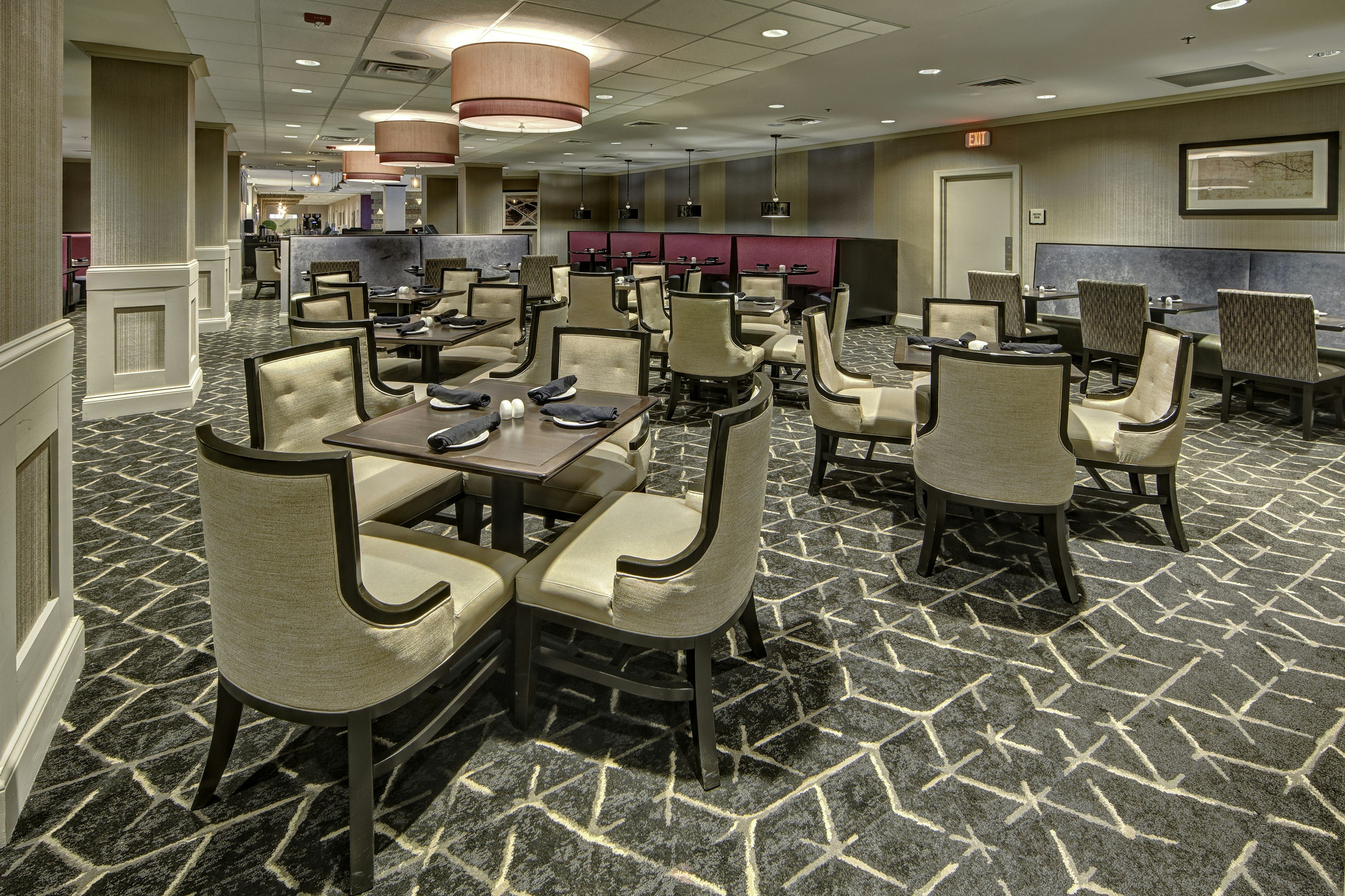 Doubletree By Hilton Hotel Decatur Riverfront 21/23