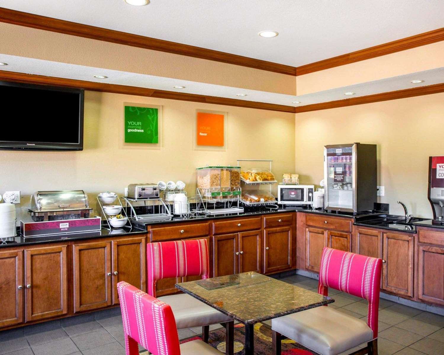 Comfort Inn and Suites Coralville 34/49