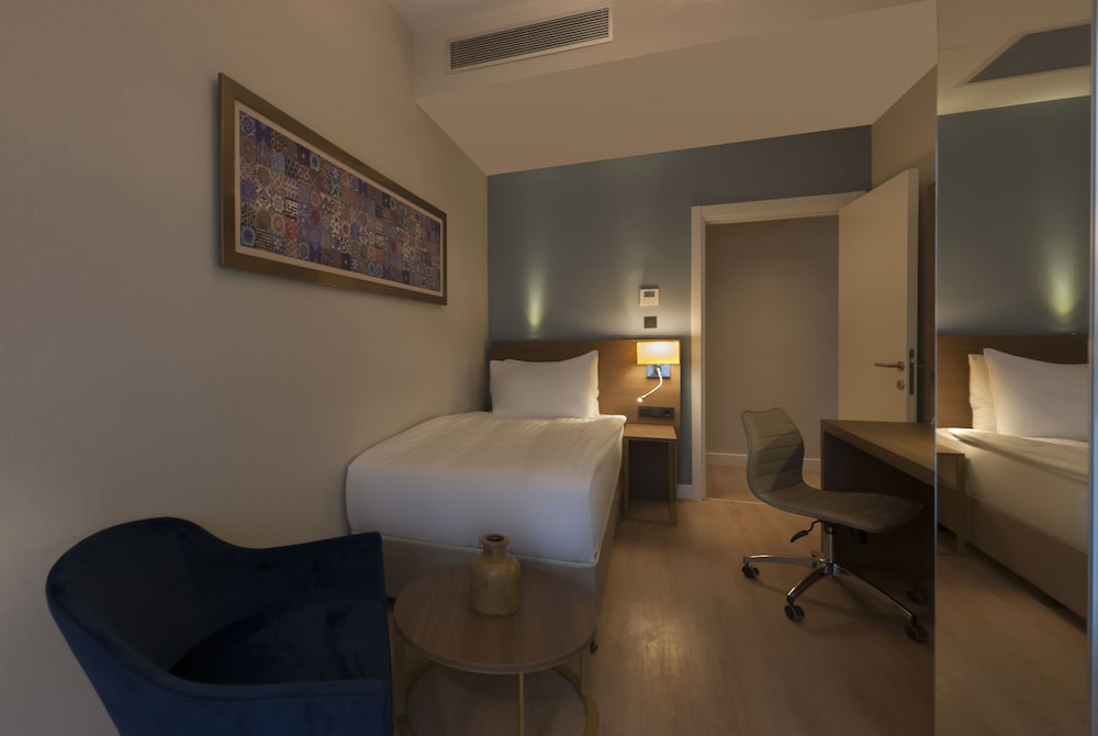The Superior Living Batisehir 19/55