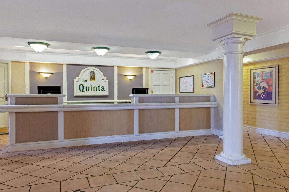 La Quinta Inn by Wyndham Tampa Bay Pinellas Park Clearwater 10/56
