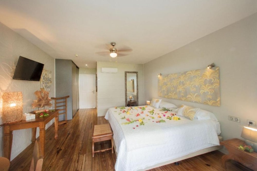 Raiatea Lodge Hotel 10/43