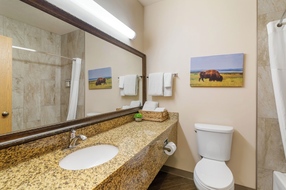 جناح بسريرين كوين، Expressway Suites Bismarck 10/10