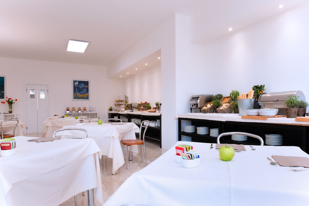 CDH Hotel Modena 37/55