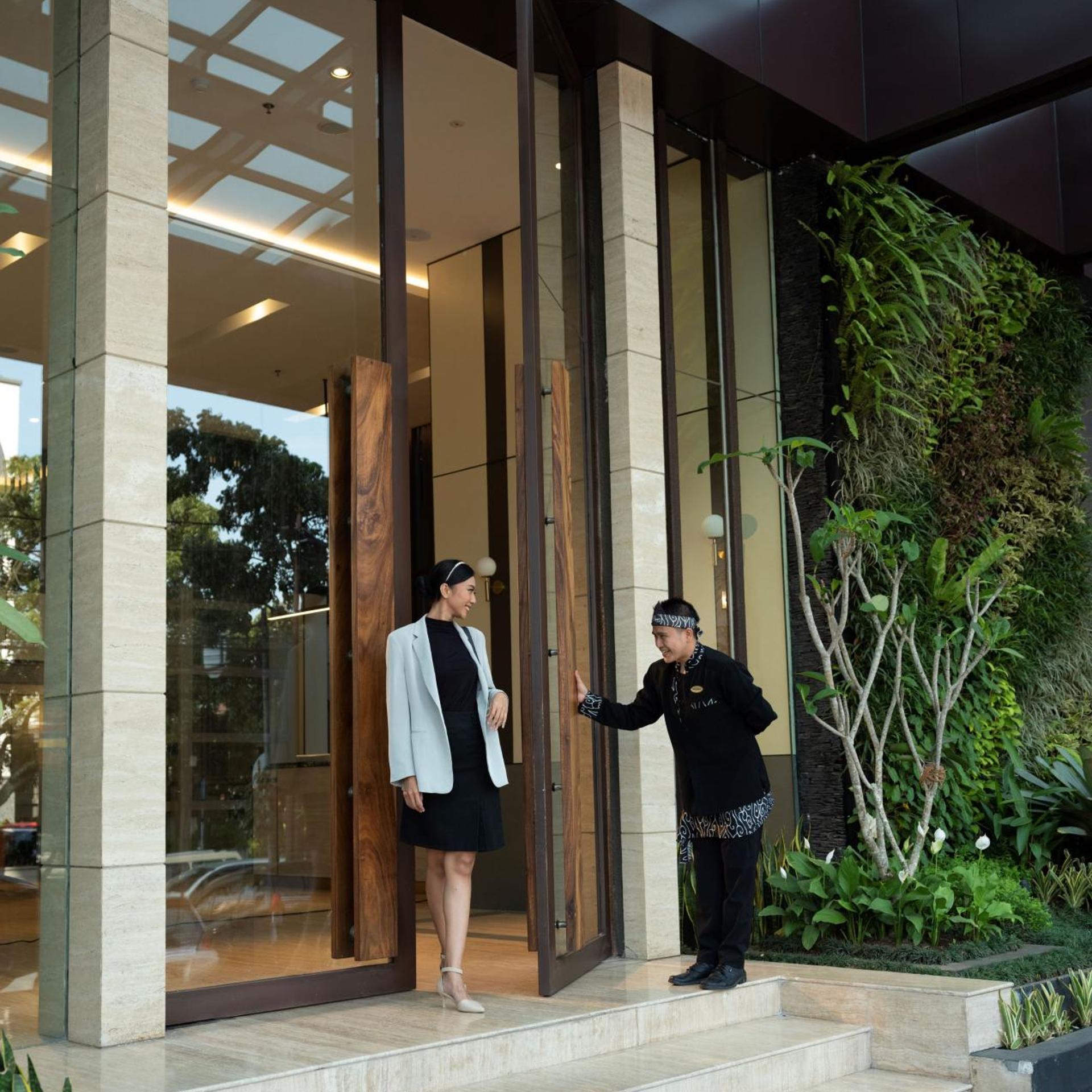 Hotel Santika Pasirkaliki 4/39