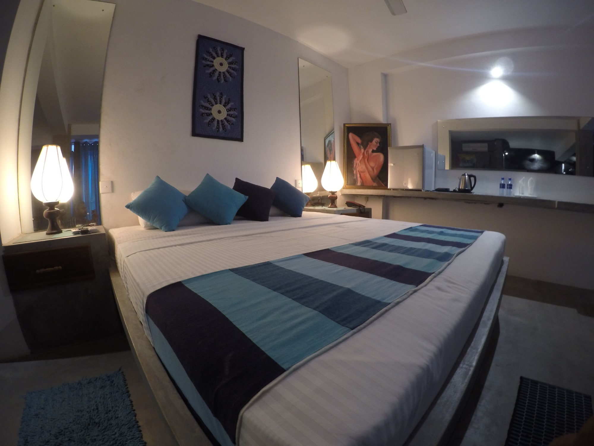 DELUXE, DOUBLE BED, POOL VIEW