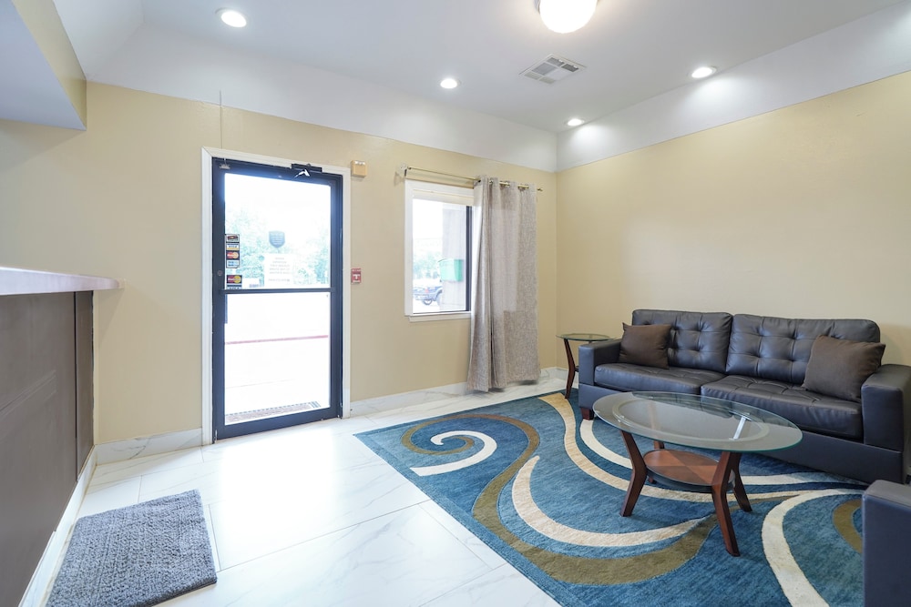 Budget inn by Oyo San Augustine 47/70