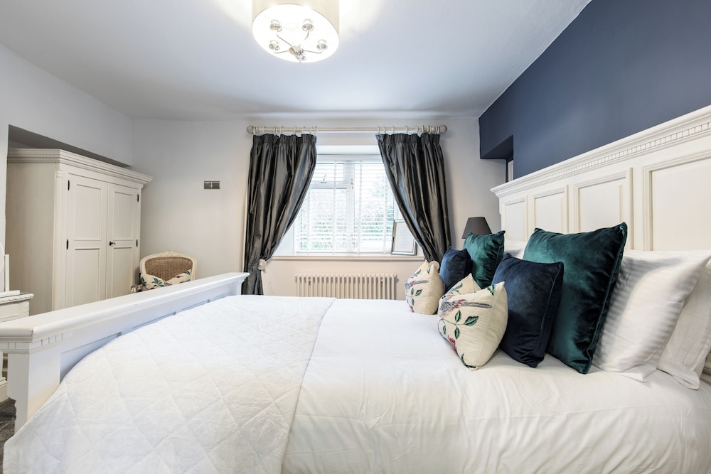 Mount Pleasant Hotel 2/50
