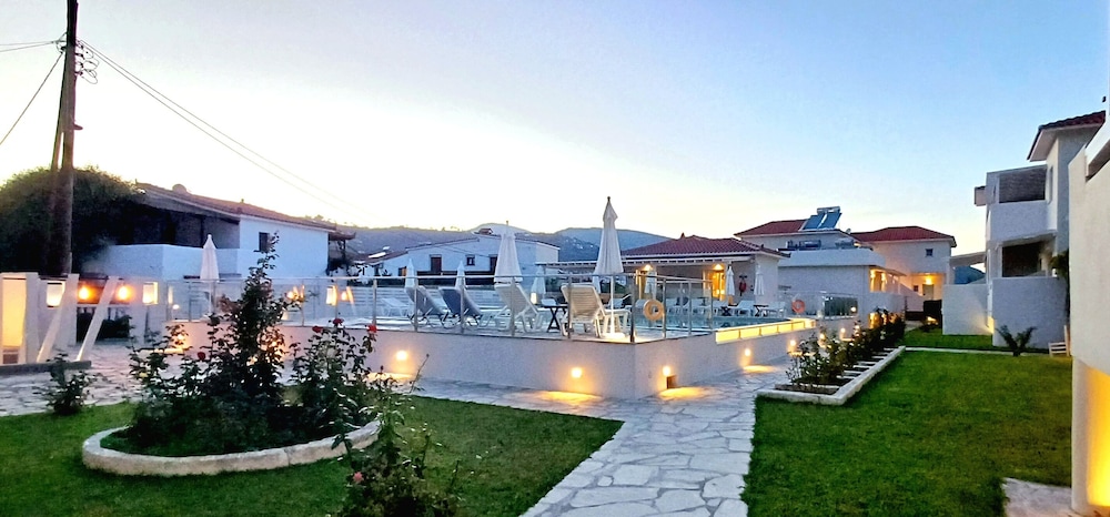 SUNRISE VILLAGE 49/64
