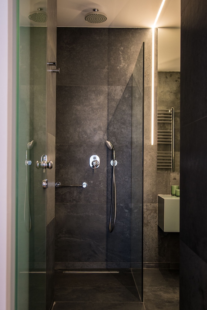 Pinacota Suites Athens 47/50