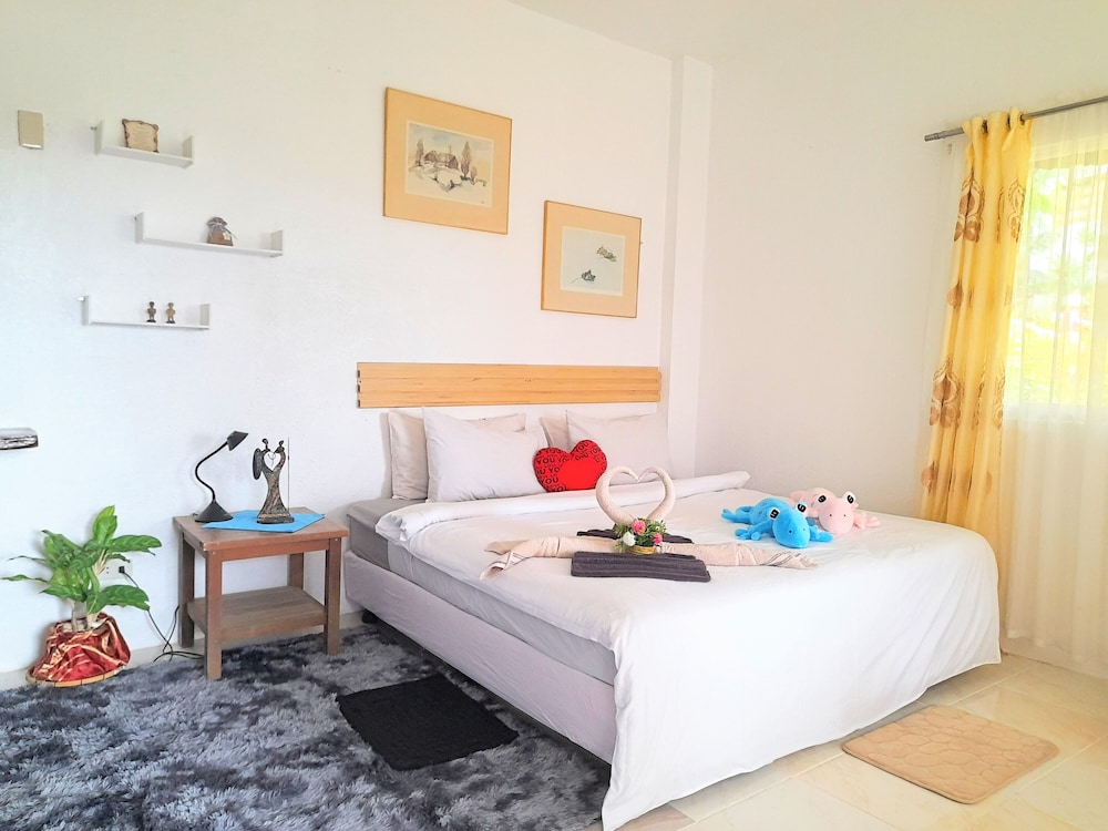 1 BEDROOM, PREMIER, BALCONY