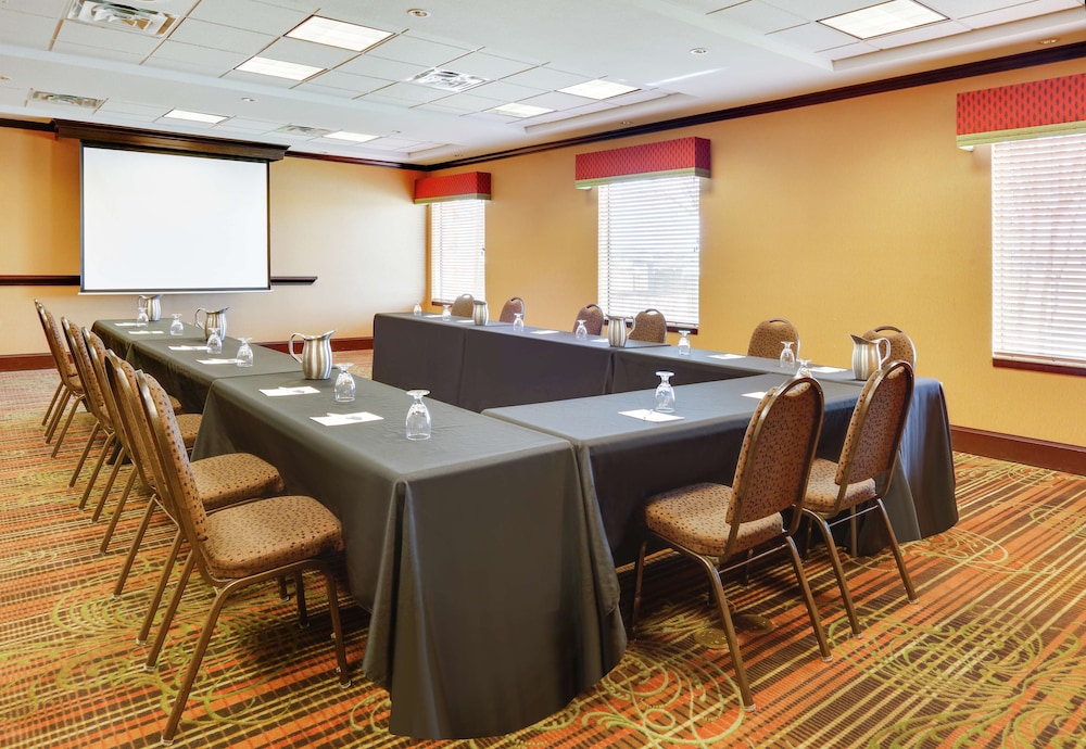Hampton Inn and Suites Fort Worth/Forest Hill 36/46