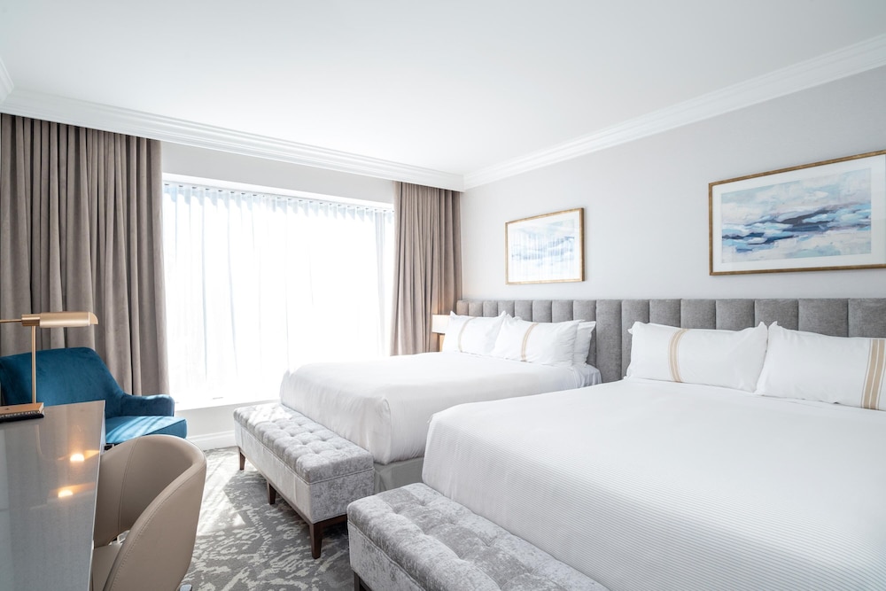 Sutton Place Hotel 23/55